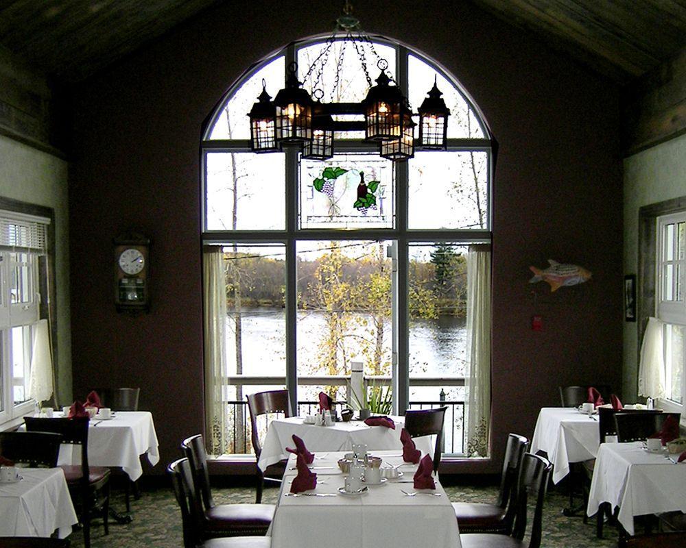 Chateau Logue Hotel Maniwaki Luaran gambar