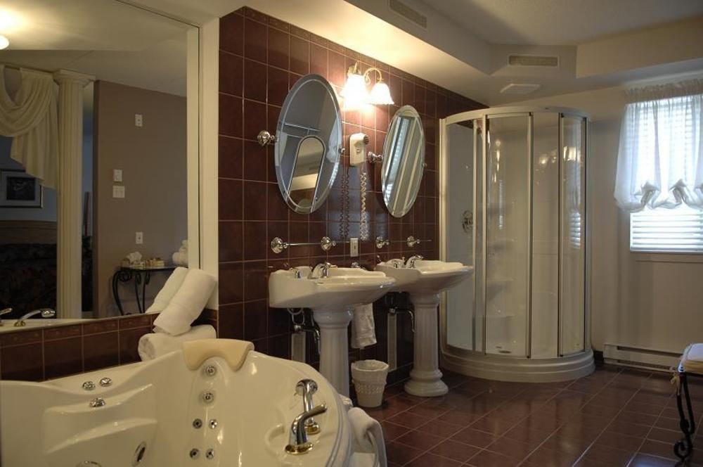 Chateau Logue Hotel Maniwaki Luaran gambar