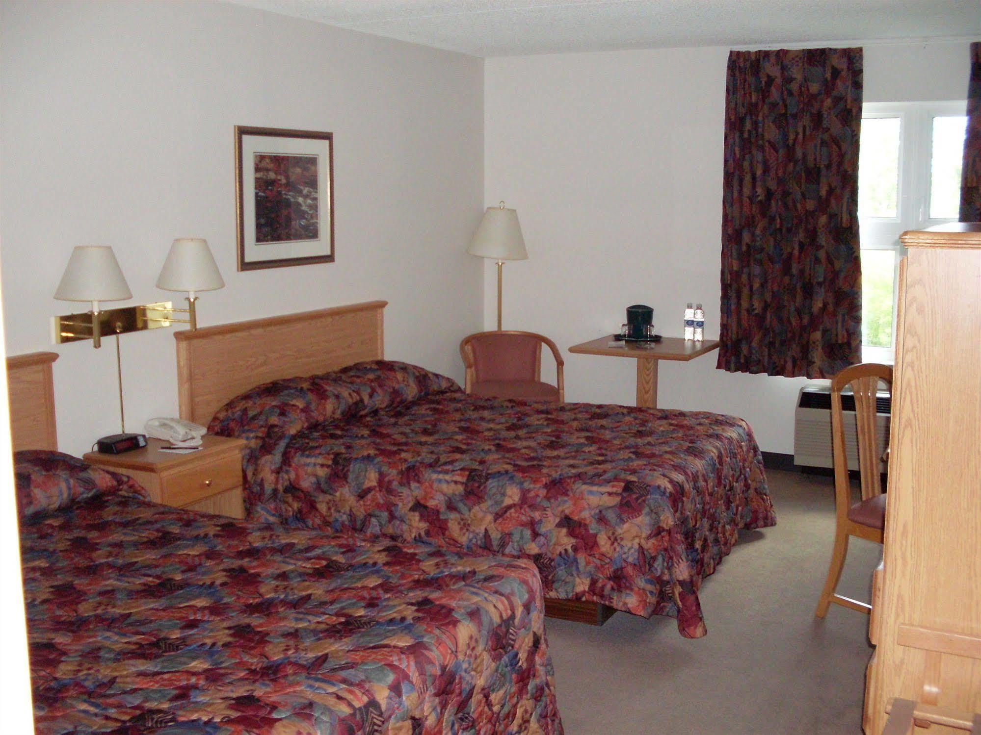 Chateau Logue Hotel Maniwaki Luaran gambar