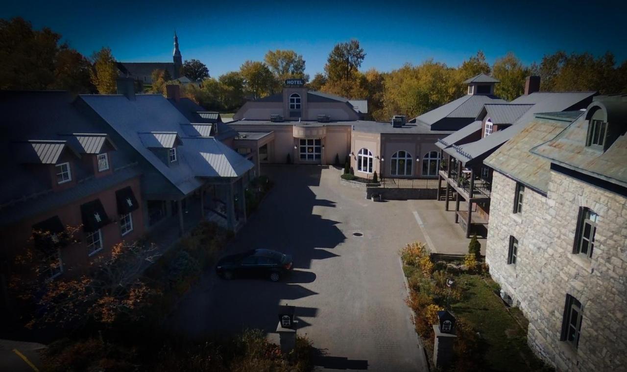 Chateau Logue Hotel Maniwaki Luaran gambar